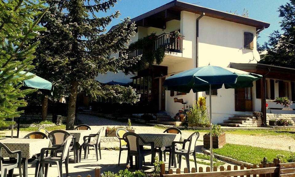 Hotel Campeggio Branchetto Bosco Chiesanuova Exteriér fotografie